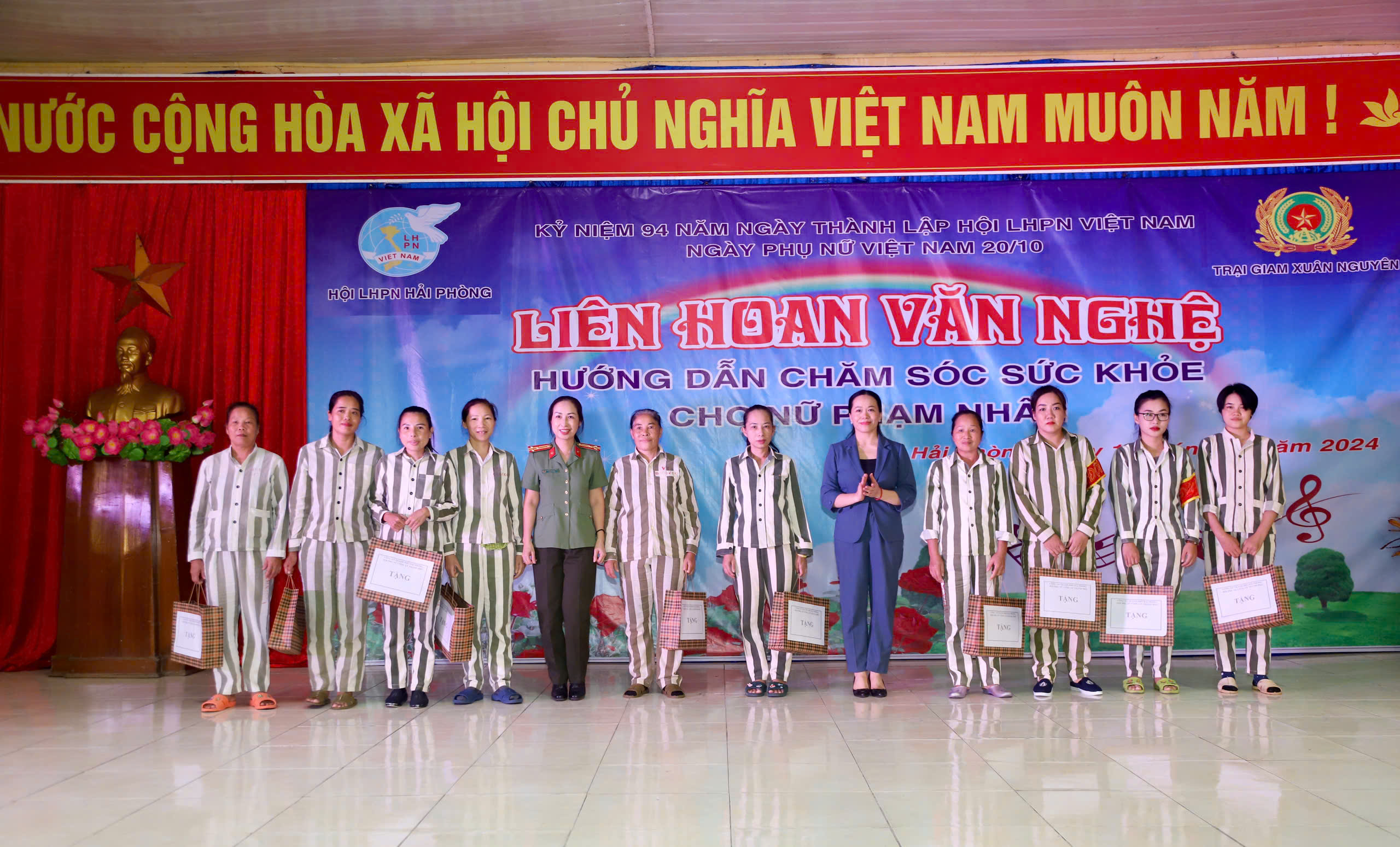 Gần 800 phạm nhân nữ tham gia chương trình kỷ niệm 94 năm Ngày thành lập hội LHPN Việt Nam, Ngày Phụ nữ Việt Nam 20-10